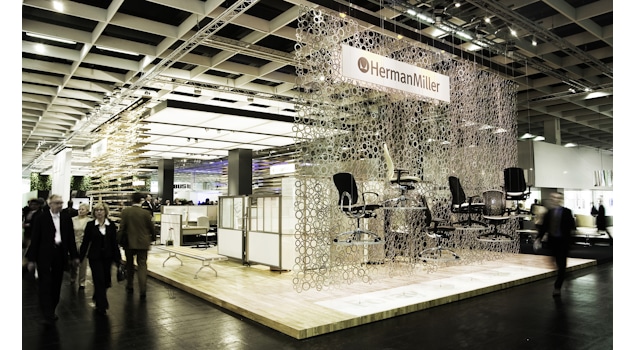 Immerse yourself in the legend of Herman Miller through our innovative exhibition concept, seamlessly blending the brand's essence with the lightness and ergonomics of its products. The Studio Königshausen design features an organic floating architecture that gracefully embraces Herman Miller's iconic offerings.